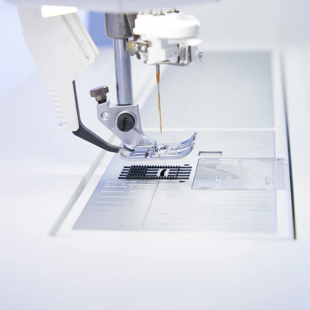 Husqvarna Viking Designer Epic 3 Sewing & Embroidery Machine Nordic Frost - Call For Details!