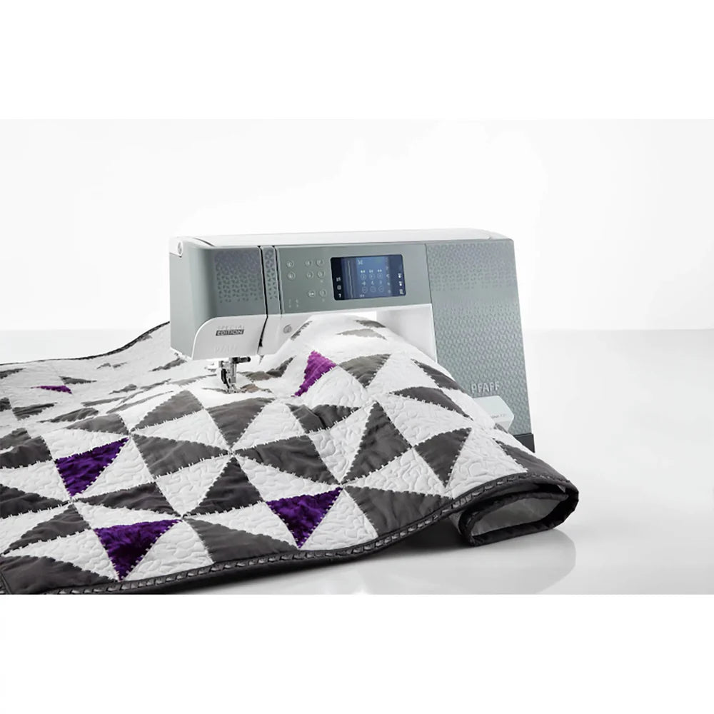 Pfaff expression™ 720 Special Edition Sewing Machine
