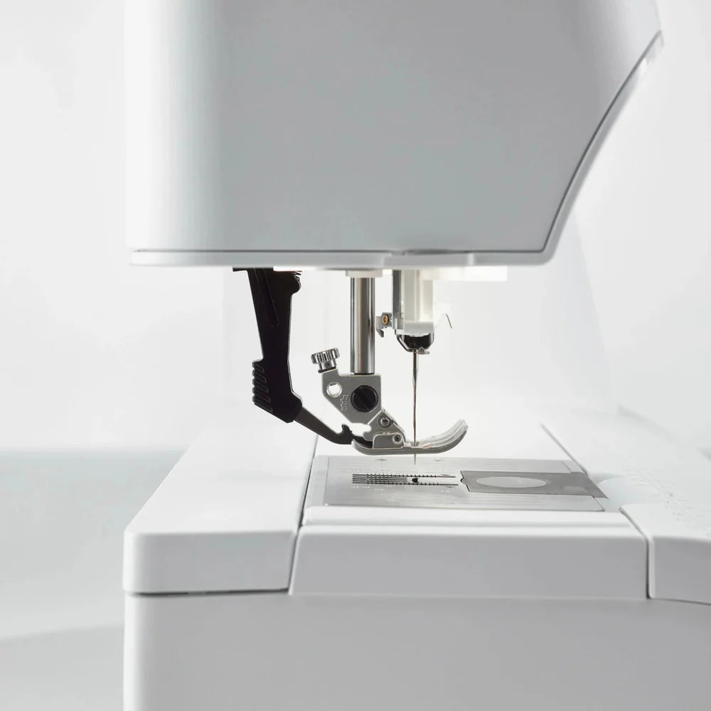 Pfaff expression™ 720 Special Edition Sewing Machine
