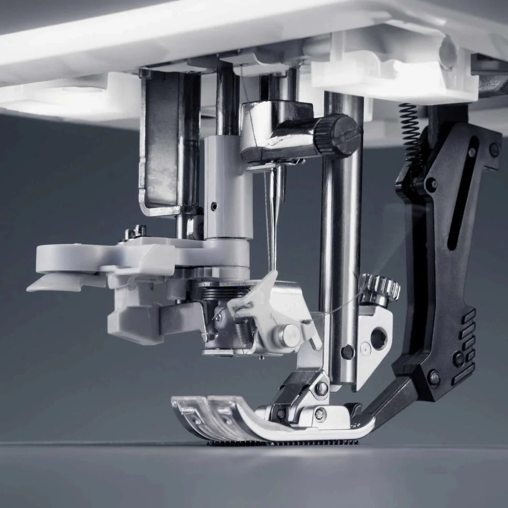 PFAFF® quilt expression™ 725 Sewing Machine – Precision Quilting & Creativity