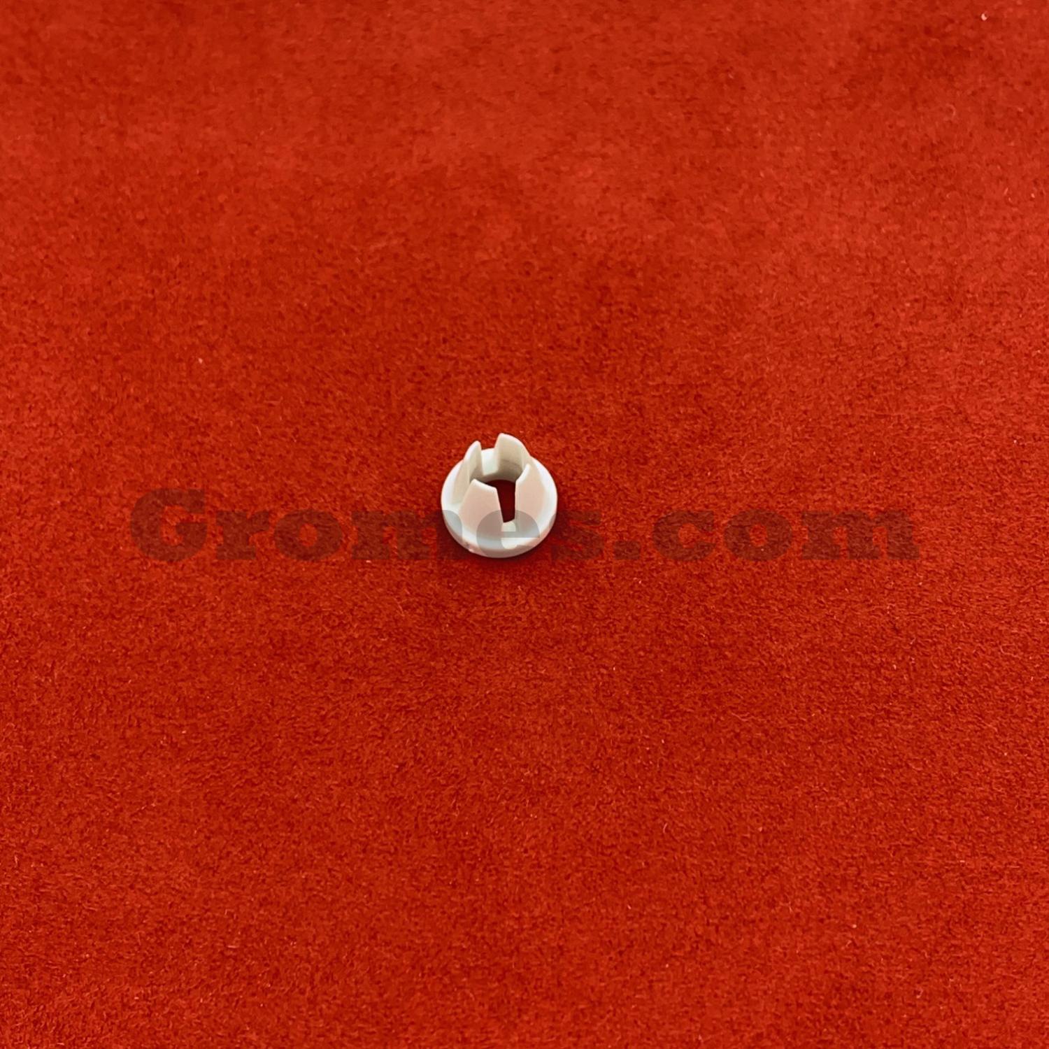 Spool Cap Small Pfaff #93-036048-44