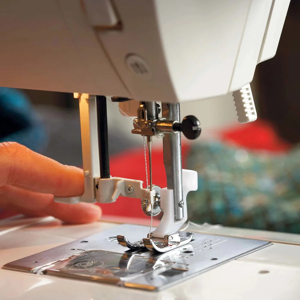 Husqvarna Viking Emerald 118 Sewing Machine