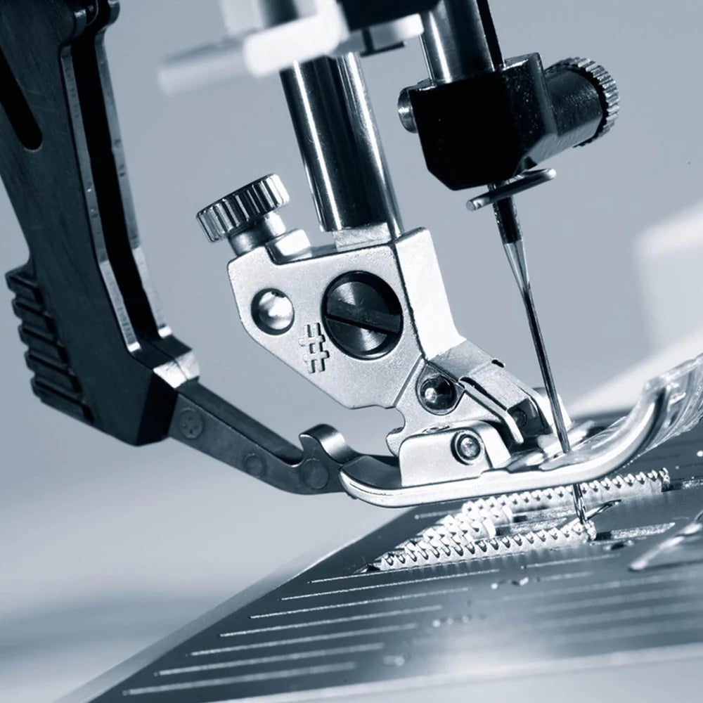 Pfaff expression™ 710 Sewing Machine Special Edition