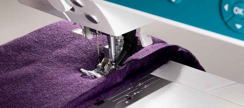 Pfaff ambition™ 620 - Available for purchase in-store only.